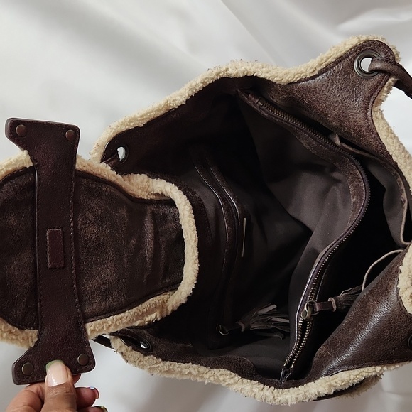 Jessica Simpson Brown and Cream Faux Leather and Sherpa Shoulder bag - Picture 7 of 16